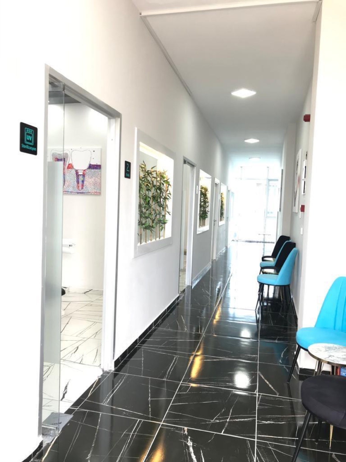 Mefa Avrasya Diş klinik koridoru